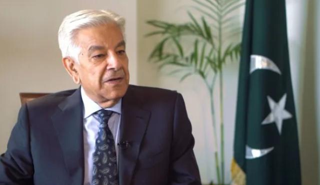 Le ministre pakistanais Asif critique vivement les États-Unis et Israël